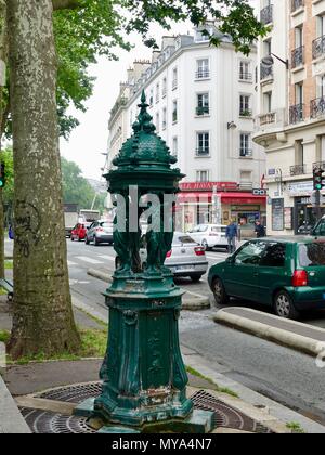 Grüne Wallace Brunnen, boulevard Richard-Lenoir, Paris, Frankreich Stockfoto