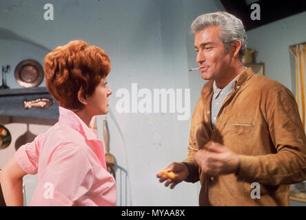 Mann in einem Koffer 1967-8 ITC Entertainment TV-Serie mit Richard Bradford Stockfoto