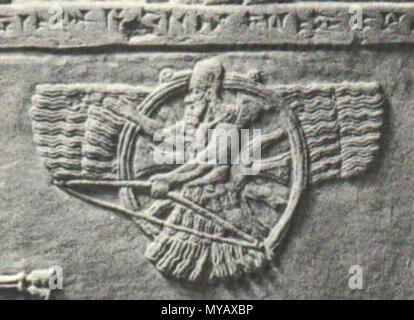 . Englisch: Assyrische' Feder - robed Archer' Figur, über eine geflügelte Sonne Symbol überlagert. [1] [2] Mythen von Babylonien und Assyrien von Donald A. Mackenzie (1915): Ashur war kein' Bock des Himmels", sondern ein "bull des Himmels', wie die SUMERISCHE Nannar (Sin), der Mond Gott von Ur, Ninip des Saturn, und Bel Enlil. Als der Stier, aber er war, wie Anshar, die herrschende Tier der Himmel; und wie Anshar hatte er mit ihm die ix Gottheiten des Rates' verbunden. Andere Gottheiten, die in ähnlicher Weise wurden als "Köpfe" an verschiedenen Zentren und zu verschiedenen Zeiten erhaben, bel Anu, Enlil und Ea, Merodach, Nergal, Stockfoto