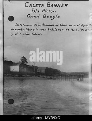 . Englisch: Chile en el canal Beagle 1915 imagen del Archivo General del Ministerio de Relaciones Exteriores. 1915. Chilenische Regierung 94 Caleta-Banner 1910 Stockfoto