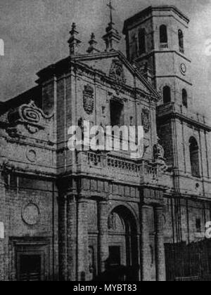 . Fachada de la Catedral de Valladolid anterior a 1923, aún Cuando no se gestern instalado en la Torre la Escultura dedicada al Sagrado Corazón de Jesús. . Unbekannt 102 Catedral Valladolid antes 1923 Stockfoto