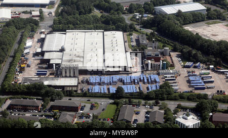 Luftaufnahme von einem Guinness Werk oder Auslieferungslager in der Manchester Stockfoto