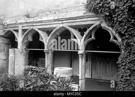 115 Kreuzgang der Cathédrale Saint-Pierre de Beauvais, 05. Stockfoto