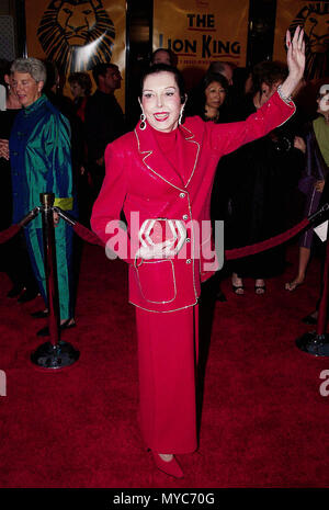 19 Okt 2000, Los Angeles, Kalifornien, USA ----- Anne Miller an die Berühmtheit, die Eröffnung von "König der Löwen" (das Spiel). 10/19/00 - Los Angeles, CA -- Bild von: © MichelB/USAAnne Miller Red Carpet Event, Vertikal, USA, Filmindustrie, Prominente, Fotografie, Bestof, Kunst, Kultur und Unterhaltung, Topix Prominente Fashion/Vertikal, Besten, Event in Hollywood Leben - Kalifornien, Roter Teppich und backstage, USA, Film, Stars, Film Stars, TV Stars, Musik, Promis, Fotografie, Bestof, Kunst, Kultur und Unterhaltung, Topix, vertikal, eine Person, Anfrage tsuni @ Gamma-U Stockfoto