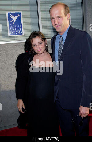 15 Aug 2000, Los Angeles, Kalifornien, USA ----- Anthony Edwards und Frau an der 6. jährlichen Engel Auszeichnungen von Projekt Engel Essen. 7/15/00 - Los Angeles, CA -- Bild von: © MichelB/USAAnthony Edwards Red Carpet Event, Vertikal, USA, Filmindustrie, Prominente, Fotografie, Bestof, Kunst, Kultur und Unterhaltung, Topix Prominente Fashion/Vertikal, Besten, Event in Hollywood Leben - Kalifornien, Roter Teppich und backstage, USA, Film, Stars, Film Stars, TV Stars, Musik, Promis, Fotografie, Bestof, Kunst, Kultur und Unterhaltung, Topix, vertikale, Anfrage tsuni@Ga Stockfoto