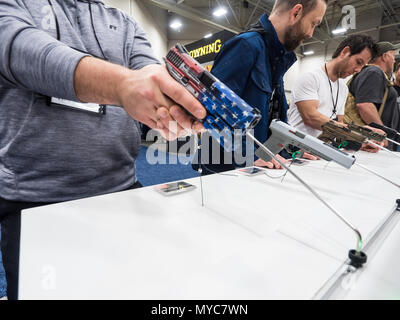 Freiheit, Waffen zu tragen, ist in den USA zweite Änderung und an der National Rifle Association Mitglieder nahm Stolz in der Verteidigung ihrer Rechte Stockfoto