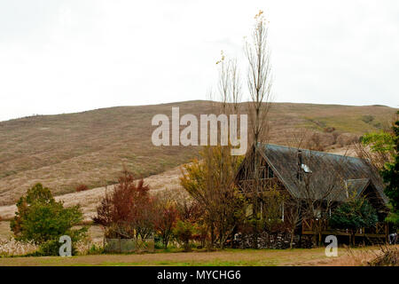 Ranch in Japan yufuin, Beppu-shi, Higashiyama im Herbst, rote Blätter Saison Stockfoto