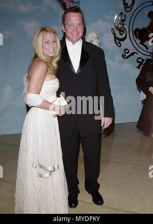 28 Okt 2000, Los Angeles, Kalifornien, USA --- Ursprüngliche Bildunterschrift: das Karussell der Hoffnung, ein Nutzen für die Kinder Diabetes Foundation wurde im Beverly Hilton in Los Angeles. - - - Bild von ©. /USATom Arnold und Shelby Roos Red Carpet Event, Vertikal, USA, Filmindustrie, Prominente, Fotografie, Bestof, Kunst, Kultur und Unterhaltung, Topix Prominente Fashion/Vertikal, Besten, Event in Hollywood Leben - Kalifornien, Roter Teppich und backstage, USA, Film, Stars, Film Stars, TV Stars, Musik, Promis, Fotografie, Bestof, Kunst, Kultur und Unterhaltung, Stockfoto