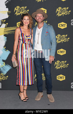 Nashville, TN, USA. 6. Juni, 2018. 06 Juni 2018 - Nashville, Tennessee - Drake Weiß, Alex Weiß. 2018 CMT Music Awards statt bei Bridgestone Arena. Foto: Laura Farr/AdMedia Credit: Laura Farr/AdMedia/ZUMA Draht/Alamy leben Nachrichten Stockfoto