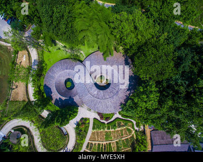 Chengdu Chengdu, China. 6. Juni, 2018. Chengdu, China, 6. Juni 2018: Die Daoming Dorf gut ist - für Bambus Kunst in Chengdu, Provinz Sichuan im Südwesten Chinas. Credit: SIPA Asien/ZUMA Draht/Alamy leben Nachrichten Stockfoto