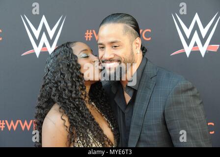 North Hollywood, CA. 6. Juni, 2018. Naomi, Jimmy Uso in der Ankunftshalle für World Wrestling Entertainment WWE FYC Ereignis, Saban Media Center auf dem Fernsehen Akademie, North Hollywood, CA Juni 6, 2018. Credit: Dee Cercone/Everett Collection/Alamy leben Nachrichten Stockfoto