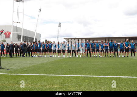 Madrid, Spanien. 5. Juni 2018. Spanien team Gruppe (ESP) Fußball: Die spanische Nationalmannschaft wird durch den Ministerpräsidenten von Spanien an der Ciudad Deportiva de Futbol Real Federacion Española in Madrid, Spanien, gefördert. Quelle: LBA/Alamy leben Nachrichten Stockfoto