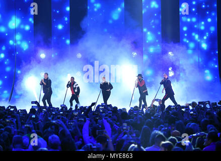 Nashville, TN, USA. 6. Juni, 2018. 06 Juni 2018 - Nashville, Tennessee - Nick Carter, Howie Dorough, Brian Littrell, AJ McLean und Kevin Richardson von Backstreet Boys. 2018 CMT Music Awards statt bei Bridgestone Arena. Foto: Laura Farr/AdMedia Credit: Laura Farr/AdMedia/ZUMA Draht/Alamy leben Nachrichten Stockfoto