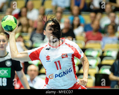 06 Juni 2018, Deutschland, München: Handball, International Women's Match, Deutschland vs Polen in der Olympiahalle. Kinga Grzyb von Polen in Aktion. Foto: Matthias Balk/dpa Stockfoto