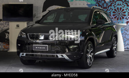 Torino, Italien. 7. Juni 2018. Ein Sitz Ateca 4 fahren. 2018 Edition von Parco Valentino Auto show hosts Autos vieler Automobilhersteller und Konstrukteure in Valentino Park in Turin, Italien Quelle: Marco Destefanis/Alamy leben Nachrichten Stockfoto