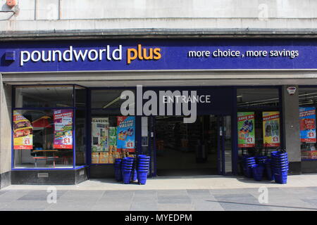 Newcastle upon Tyne, Großbritannien. 7. Juni 2018. Poundworld bereitet den Administratoren setzen rund 5.300 Arbeitsplätze in Gefahr und 355 Stores am gleichen Tag Kaufhauskette House of Fraser ernennen ist auf 31 Geschäfte, darunter Oxford Street schließen, die 6000 Arbeitsplätze. Newcastle upon Tyne, UK Credit: David Whinham/Alamy leben Nachrichten Stockfoto