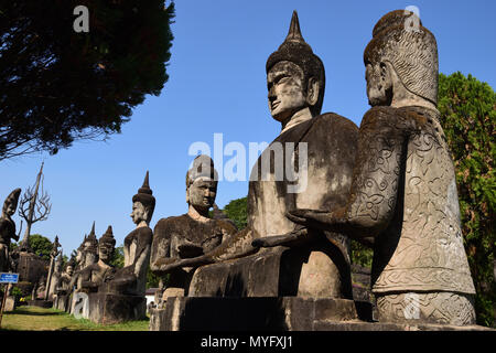 Zahlreiche der Statue des Buddha in der Buddha Park (Xieng Kuane), Vientiane, Laos Stockfoto