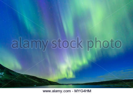 Nordlichter über Semerlik Fjord. Stockfoto