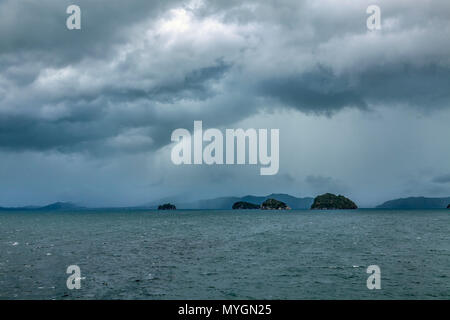 Die Regenzeit auf Koh Samui in Thailand. Stockfoto