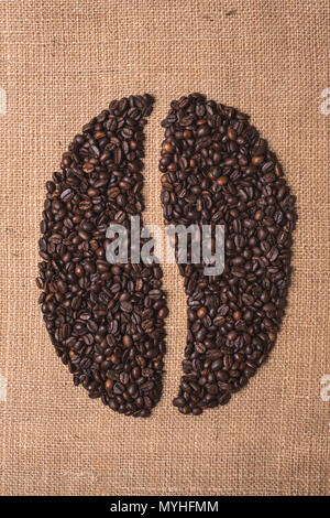 Portrait gerösteten Kaffee Form Beans Draufsicht auf die Textilindustrie Stockfoto