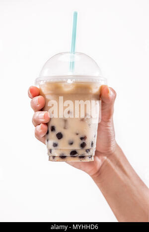 Ein Kunststoff Glas erfrischende Taiwan iced Milch Tee mit Blase (boba) Stockfoto