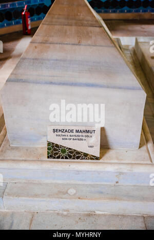 Die Vew von shahzada (Prince) Mahmud Grab, mausoleum am Muradiye Complex oder Komplexe von Sultan Murad II. in Bursa, Türkei. 20. Mai 2018 Stockfoto
