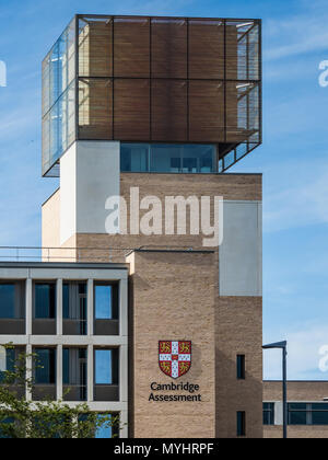 Cambridge Assessment Das Dreieck Büros Turm - Neue internationale Hauptsitz in Cambridge, eröffnet 2018 Eric Parry Architekt/Bouygues Stockfoto