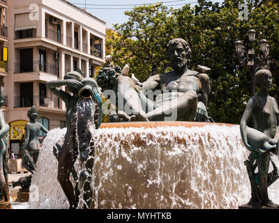 Valencia Piazza Fontana, Ansicht des Turia Brunnen in der Plaza de la Virgen im Zentrum der Altstadt von Valencia, Spanien. Stockfoto