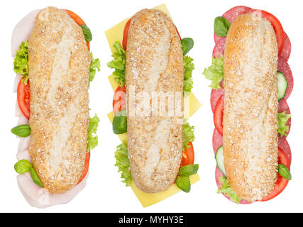 Sandwiches ganze Körner Korn Baguette mit Schinken Salami Käse von oben auf weißem Hintergrund Stockfoto