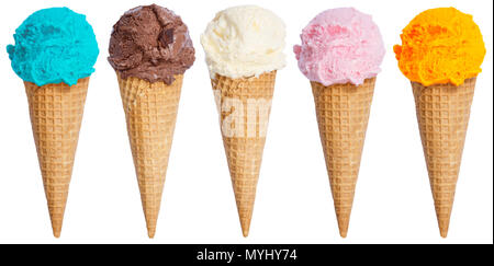 Sammlung von eisportionierer Eisbecher Kegel in einer Reihe icecream auf weißem Hintergrund Stockfoto