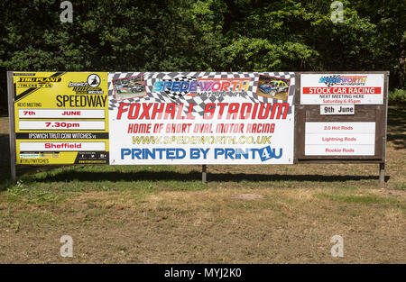 Die Werbung für Foxhall Stadion Speedway und Stock Car Racing, Ipswich, Suffolk, England, Großbritannien Stockfoto