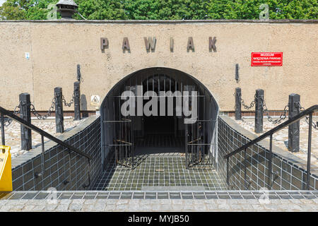 Warschauer pawiak, der Eingang zum Gefängnis Pawiak Museum in Warschau, ein Standort während des Zweiten Weltkriegs von der Gestapo inhaftiert und polnische Bürger Folter. Stockfoto