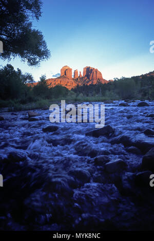 1992 historische Cathedral Rock von RED ROCK RIVER CROSSING SEDONA ARIZONA USA Stockfoto