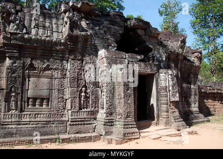 Siem Reap, Kambodscha, Schnitzereien an den Wänden der Eingang Gebäude des 12. Jahrhunderts Ta Som Tempel Stockfoto