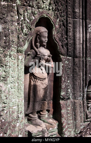 Kambodscha, Siem Reap Apsara Carven auf Wand des Eingangstor des 12. Jahrhunderts Ta Som Tempel Stockfoto