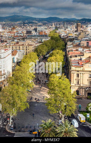 Die Skyline der Stadt und der Rambla Fußgängerzone, Barcelona, Katalonien, Spanien Stockfoto