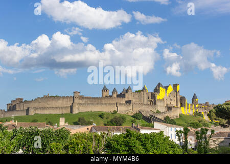 Die Cité von Carcassonne, Französisch Departement Aude, Occitanie Region, Frankreich. Stockfoto
