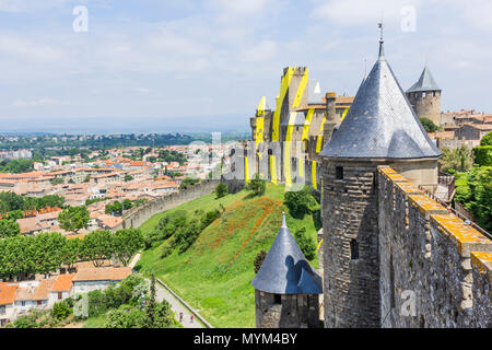 Die Cité von Carcassonne, Französisch Departement Aude, Occitanie Region, Frankreich. Stockfoto