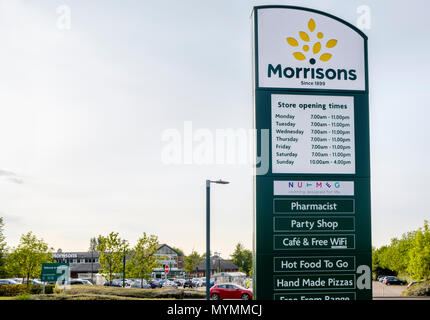 Schild am Eingang zu Morrisons Supermarkt store, Gamston, West Bridgford, Nottinghamshire, England, Großbritannien Stockfoto