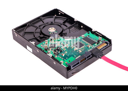 Festplatte (HDD), die an die SATA-Kabel auf einem weißen Hintergrund verbunden Stockfoto