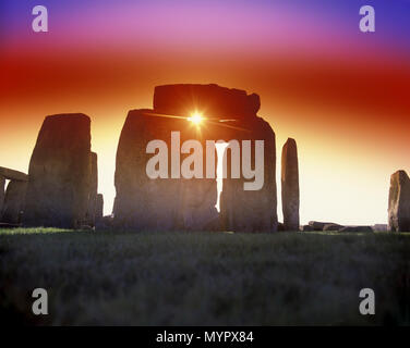 1992 historische Stonehenge STANDING STONE RUINEN SALISBURY WILTSHIRE ENGLAND GROSSBRITANNIEN Stockfoto