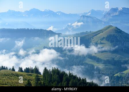 Blick auf die Alpen vom Gipfel der Rigi, Schweiz, der nordöstlichen Schweizer Alpen, Europa Stockfoto