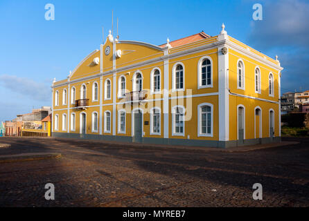 Stadthalle von Ribeira Grande in einem Fischerdorf, Ponta do Sol, KAP VERDE - 08. Dezember 2015 Stockfoto