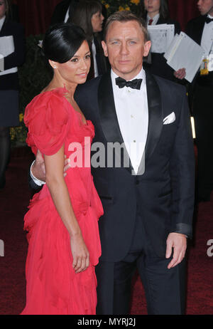 Daniel Craig & Frau - 81th Oscar Awards im Kodak Theater in Los Angeles. CraigDaniel 175 Veranstaltung in Hollywood Leben - Kalifornien, Red Carpet Event, USA, Filmindustrie, Prominente, Fotografie, Bestof, Kunst, Kultur und Unterhaltung, prominente Mode, Besten, Hollywood Leben, Event in Hollywood Leben - Kalifornien, Roter Teppich und backstage, Musik Prominente, Topix, Paar, Familie (Mann und Frau) und Kids - Kinder, Brüder und Schwestern anfrage tsuni@Gamma-USA.com, Kredit Tsuni/USA, 2006 bis 2009 Stockfoto