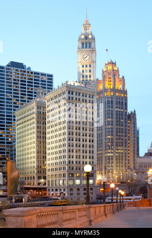 Skyline von Gebäuden in der Innenstadt von Chicago, Illinois, USA Stockfoto