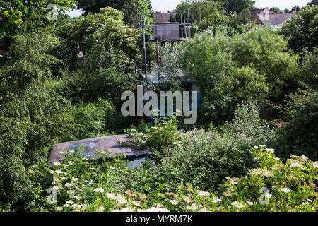 Sipson, UK. 5. Juni 2018. Wachsen Heathrow ist ein Off-grid-Gemeinschaft Raum dazu beitragen, die Erweiterung des Flughafens Heathrow Dörfer kämpfen. Stockfoto