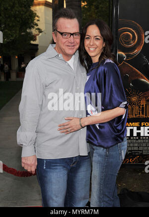 Tom Arnold und Ashley Carlson - Der Solist Premiere im Paramount Theater in Los Angeles. 14 ArnoldTom CarlsonAshley-14 Event in Hollywood Leben - Kalifornien, Red Carpet Event, USA, Filmindustrie, Prominente, Fotografie, Bestof, Kunst, Kultur und Unterhaltung, prominente Mode, Besten, Hollywood Leben, Event in Hollywood Leben - Kalifornien, Roter Teppich und backstage, Musik Prominente, Topix, Paar, Familie (Mann und Frau) und Kids - Kinder, Brüder und Schwestern anfrage tsuni@Gamma-USA.com, Kredit Tsuni/USA, 2006 bis 2009 Stockfoto