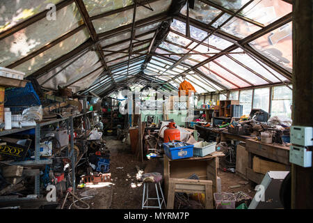 Sipson, UK. 5. Juni 2018. Wachsen Heathrow ist ein Off-grid-Gemeinschaft Raum dazu beitragen, die Erweiterung des Flughafens Heathrow Dörfer kämpfen. Stockfoto