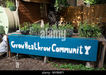 Sipson, UK. 5. Juni 2018. Wachsen Heathrow ist ein Off-grid-Gemeinschaft Raum dazu beitragen, die Erweiterung des Flughafens Heathrow Dörfer kämpfen. Stockfoto