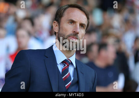 Leeds, Großbritannien. 7. Juni 2018. Gareth Southgate GBB 7824 England v Costa Rica, 07.06.2018, Stadion Elland Road, Leeds, England streng redaktionelle Verwendung. Wenn der Spieler/Spieler in diesem Bild dargestellt ist/Spielen für einen englischen Club oder das England National Team. Dann ist dieses Bild darf nur für redaktionelle Zwecke verwendet werden. Keine kommerzielle Nutzung. Folgende Verwendungen sind auch dann eingeschränkt, wenn in einem redaktionellen Kontext: Verwendung in Verbindung mit oder als Teil eines nicht autorisierten Audio-, Video-, Daten-, Spielpläne, Verein/liga Logos, Wetten, Game: Allstar Bildarchiv/Alamy leben Nachrichten Stockfoto